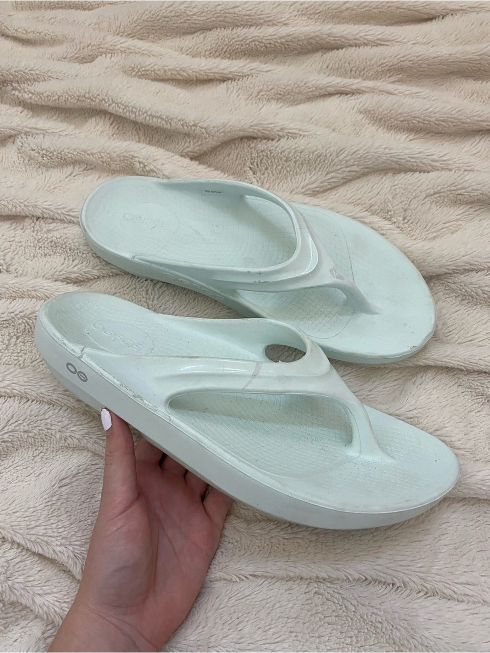 OOFOS OOlala recovery sandals mint green flip flops cushion Sz 10